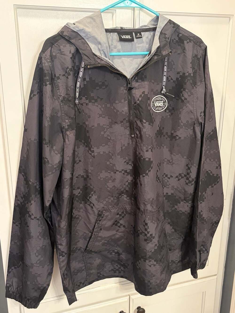 Vans Black Camo Digital Pixel Pullover Anorak Hooded Jacket Medium Skater